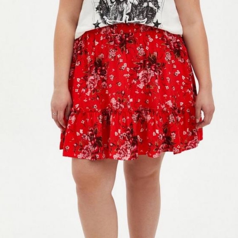 NWT Torrid Skirt  Floral Mini Challis Smocked Waist